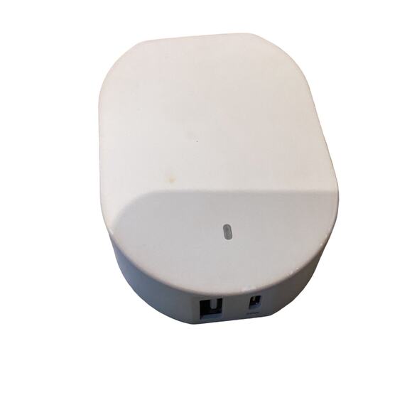 onn. 32W Dual-Port Wall Charger - Picture 6 of 6